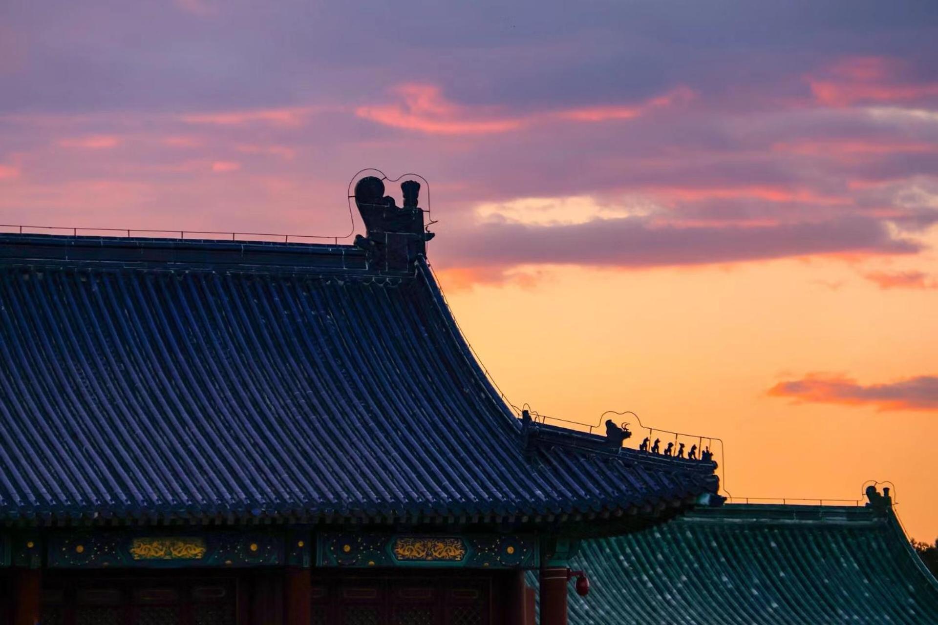 East Sacred Hotel ᴸᴱo---Foreign Accept---Tourism Service English-Speaking 丨 Near Tiananmen Forbidden City丨very Close To Metro Zhangzizhong And Beixinqiao 丨european Foot Ball English丨free Advance Tickets And Laundry Drying Service Coffee Snacks Pequim Exterior foto