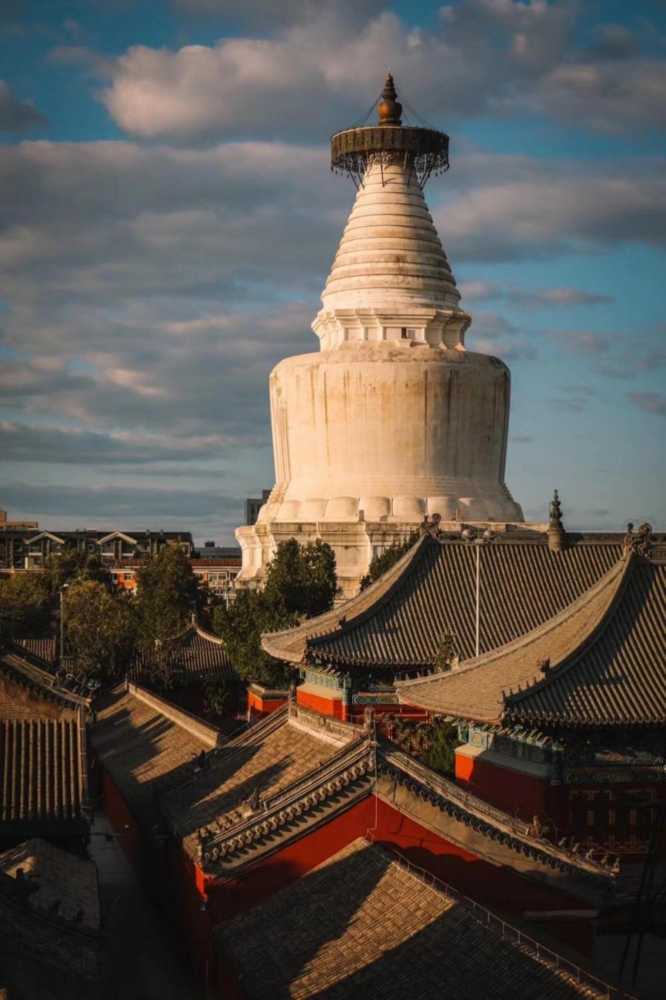 East Sacred Hotel ᴸᴱo---Foreign Accept---Tourism Service English-Speaking 丨 Near Tiananmen Forbidden City丨very Close To Metro Zhangzizhong And Beixinqiao 丨european Foot Ball English丨free Advance Tickets And Laundry Drying Service Coffee Snacks Pequim Exterior foto