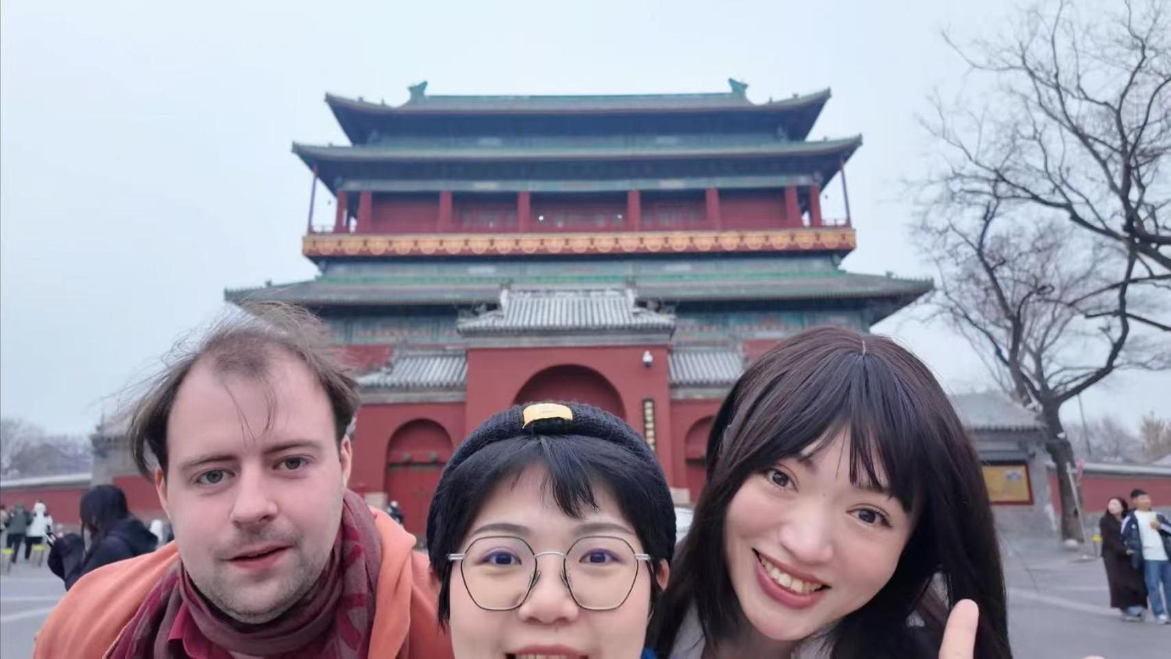 East Sacred Hotel ᴸᴱo---Foreign Accept---Tourism Service English-Speaking 丨 Near Tiananmen Forbidden City丨very Close To Metro Zhangzizhong And Beixinqiao 丨european Foot Ball English丨free Advance Tickets And Laundry Drying Service Coffee Snacks Pequim Exterior foto